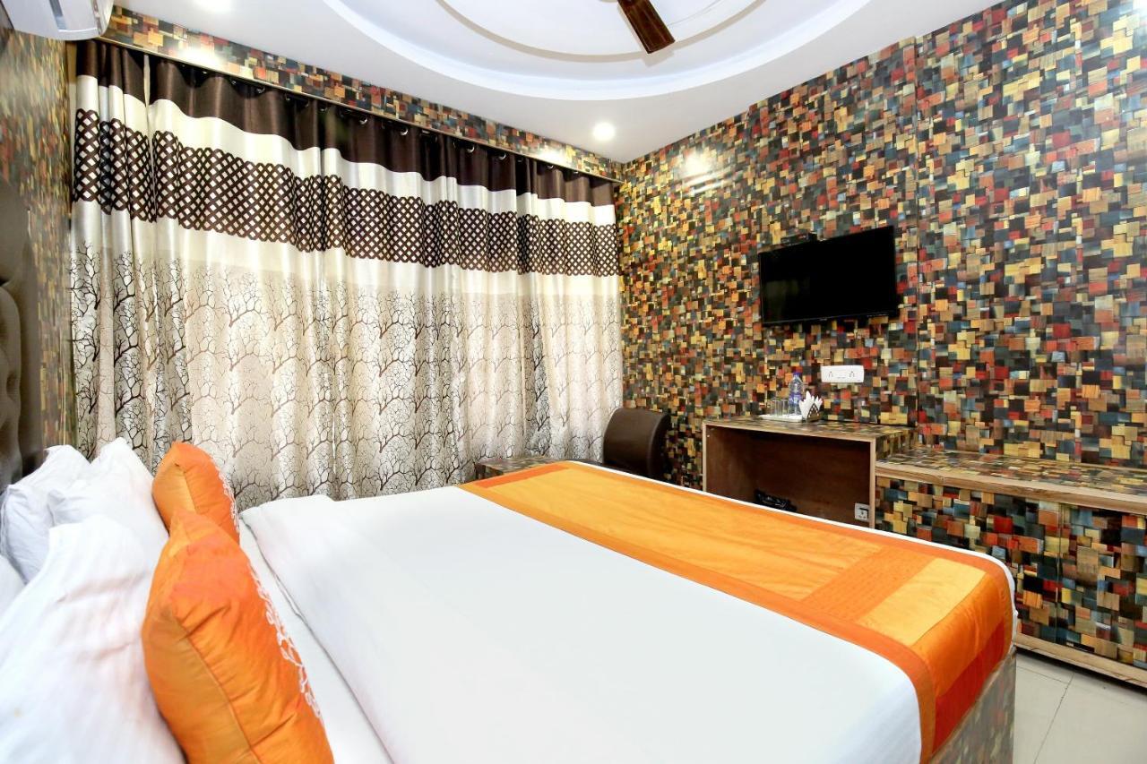 Oyo 8622 Hotel Grand Inn Csandígarh Kültér fotó