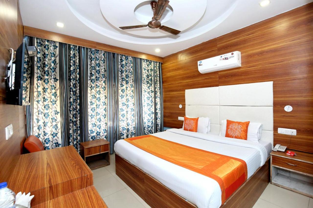 Oyo 8622 Hotel Grand Inn Csandígarh Kültér fotó