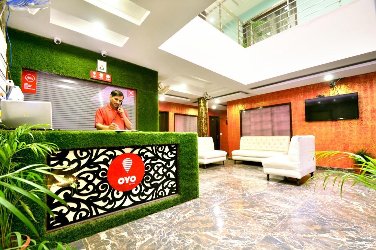 Oyo 8622 Hotel Grand Inn Csandígarh Kültér fotó